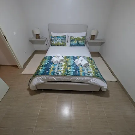 Typical House 아파트 나자레